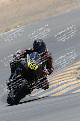 media/Apr-09-2023-SoCal Trackdays (Sun) [[333f347954]]/Turn 10 (115pm)/